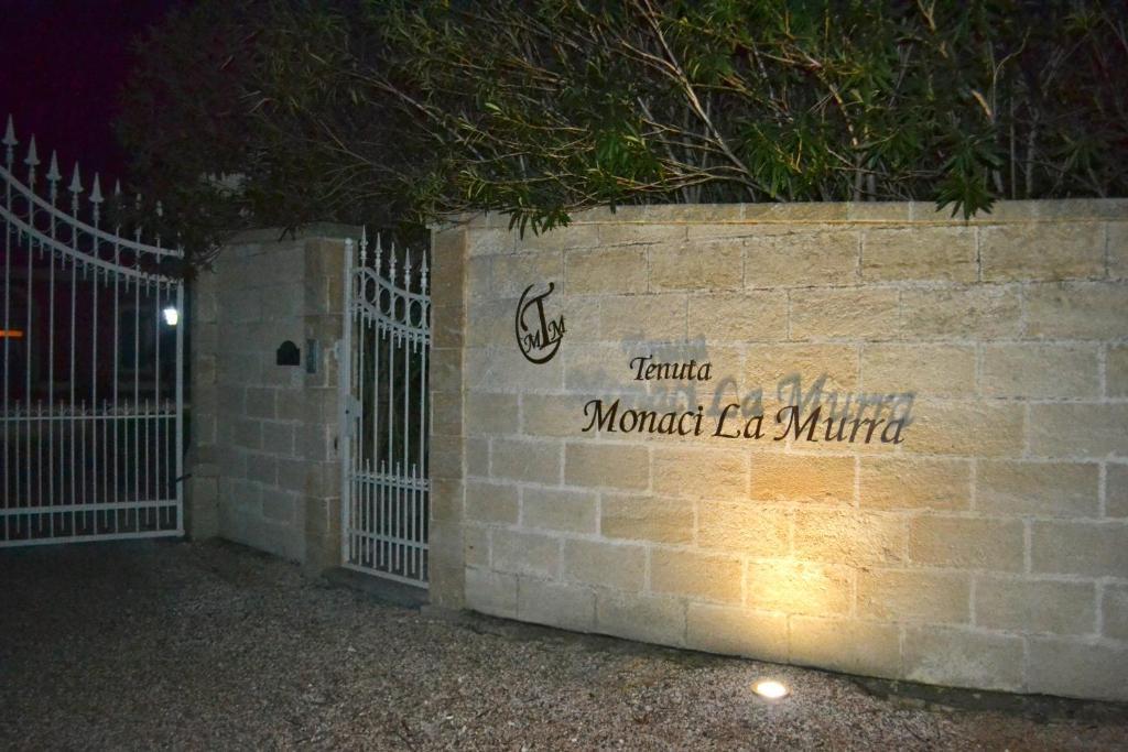 Tenuta Monaci La Murra Carmiano  Экстерьер фото
